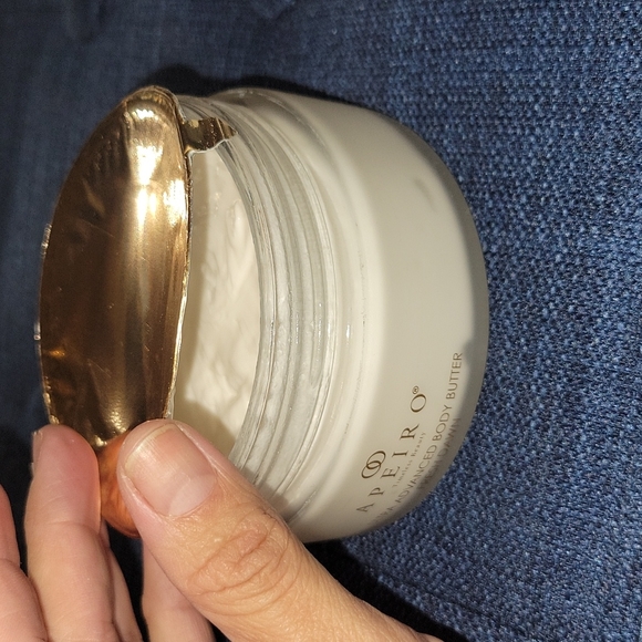 apeiro ultra advanced body butter and salt scrub - Picture 3 of 3